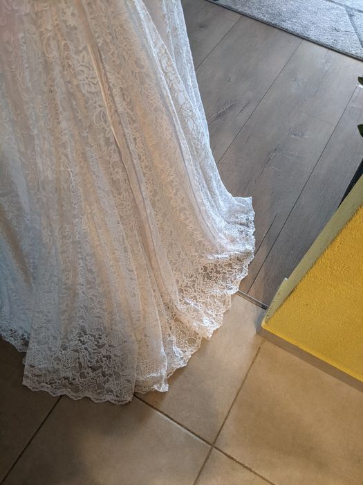 Suknia ślubna koronkowa r.40-44