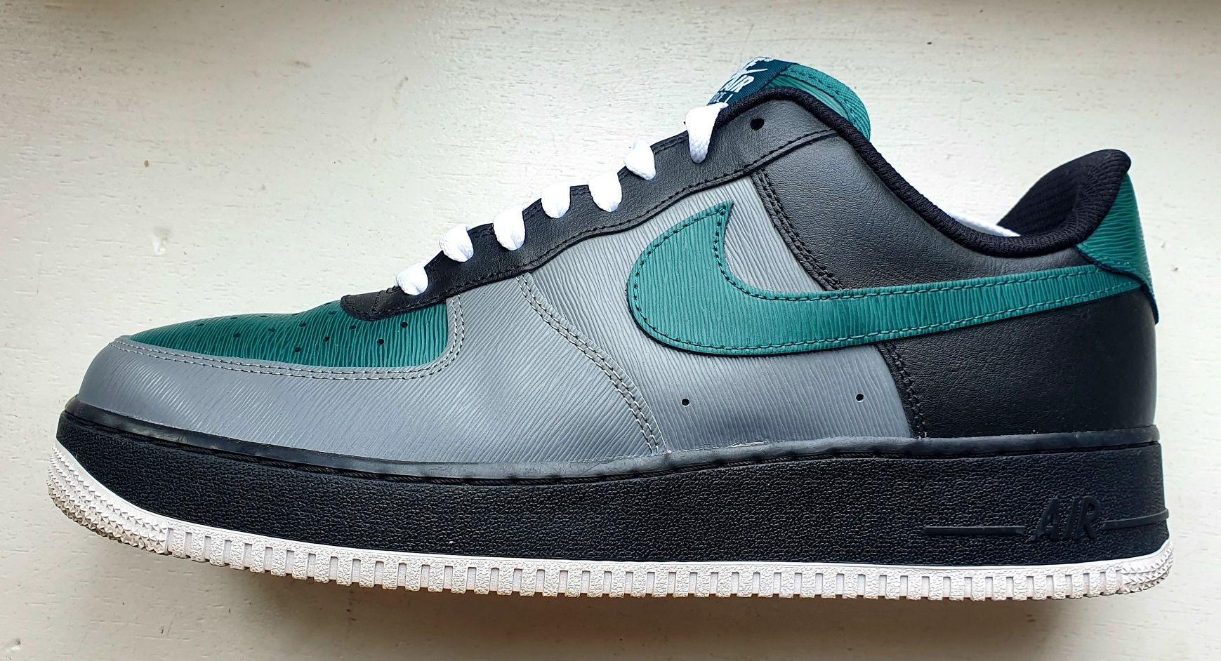 NIKE AIR FORCE 1 roz. 46 wkładka 30 cm ubrane 1 raz stan idealny