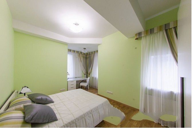 Дом в коттеджном городке с выходом на воду, Козин, Дамба