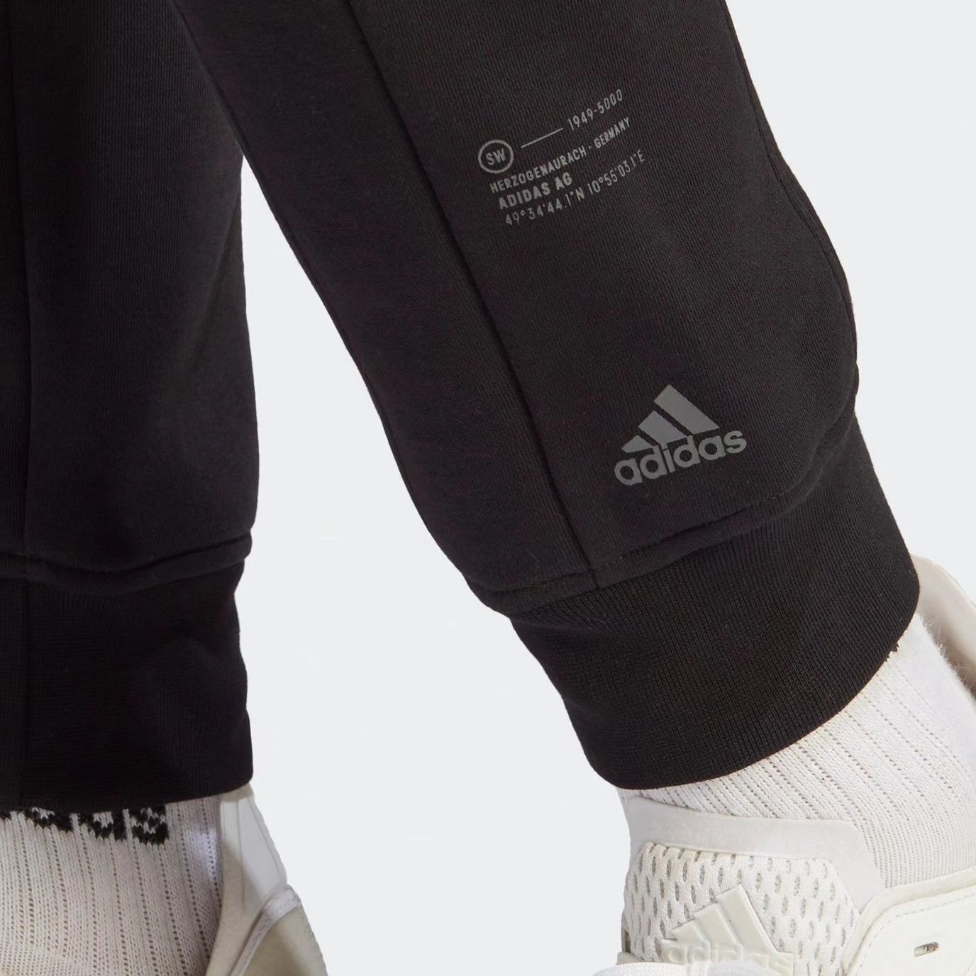 Штани Adidas city escspe pants black ІС9745