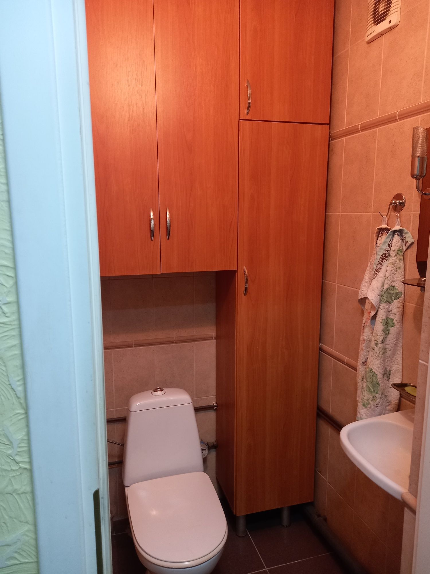 Продам 3х кімнатну квартиру по вулиці Короленко