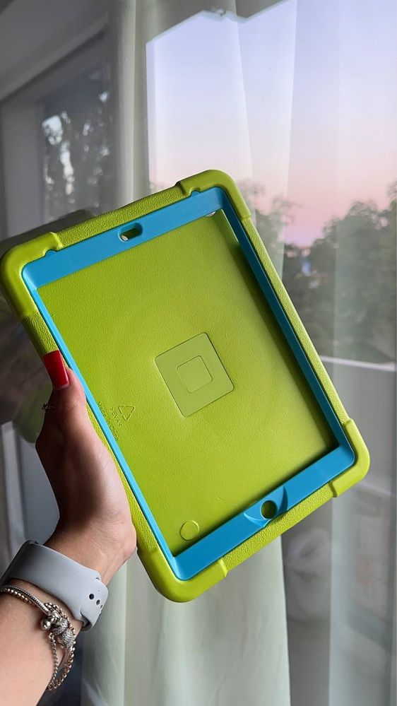 Etui na iPad 10.2 2019/2020/2021