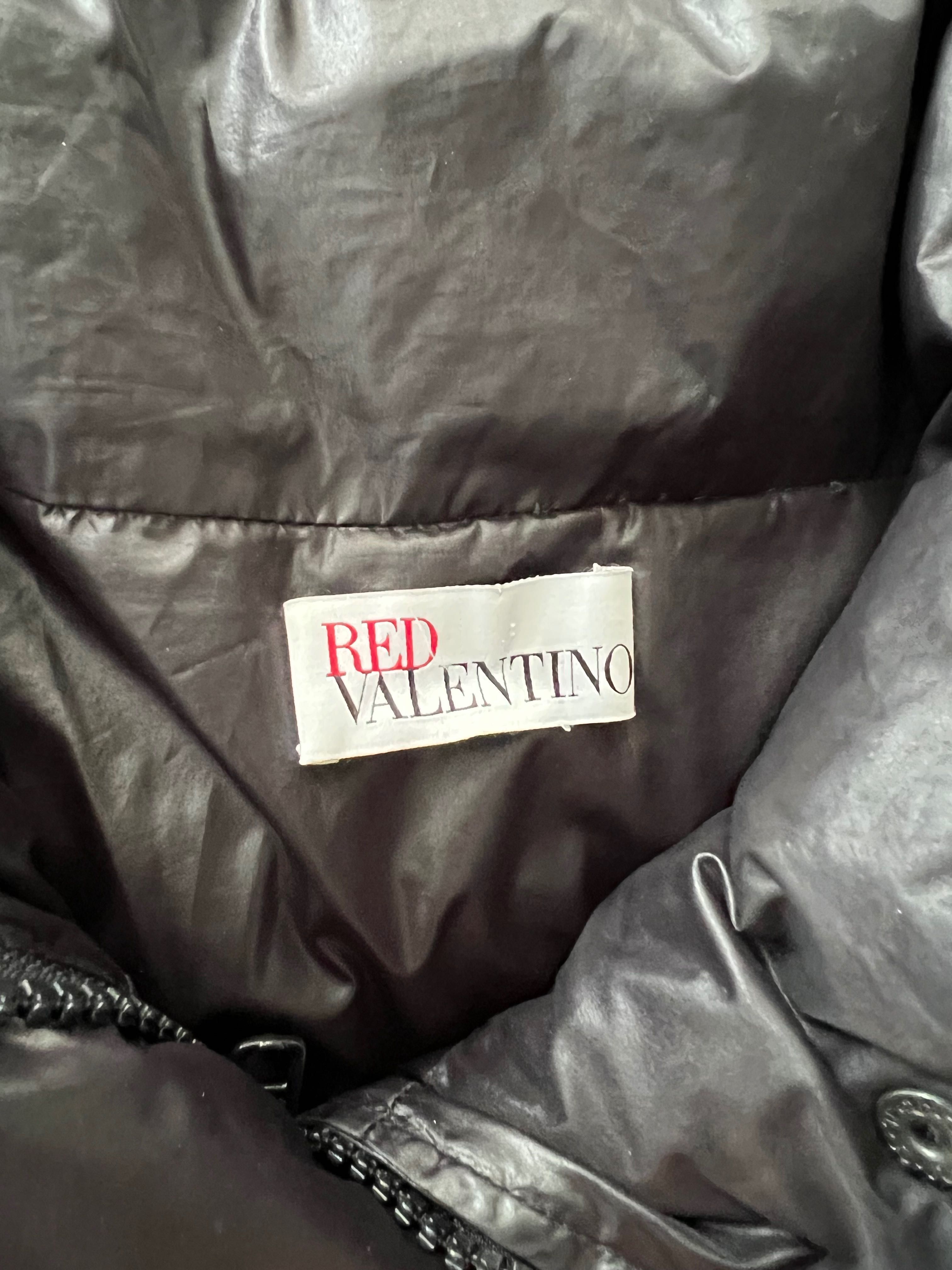 Продам пуховик RedValentino