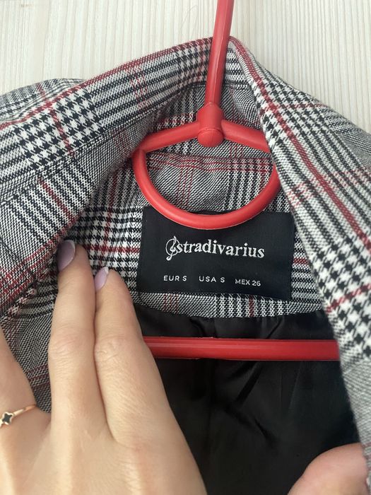 Пальто плащ stradivarius в подарунок кепка
