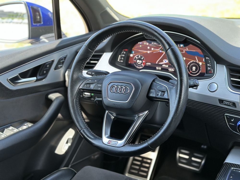 Audi Q7 2017 год