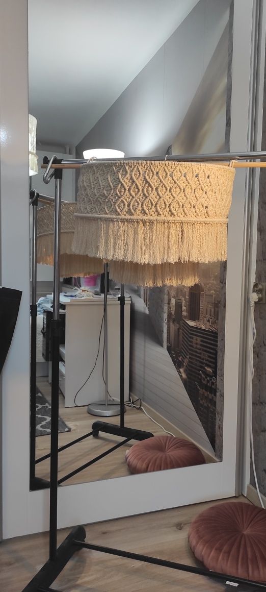 Piękna lampa, abażur w stylu boho, makrama