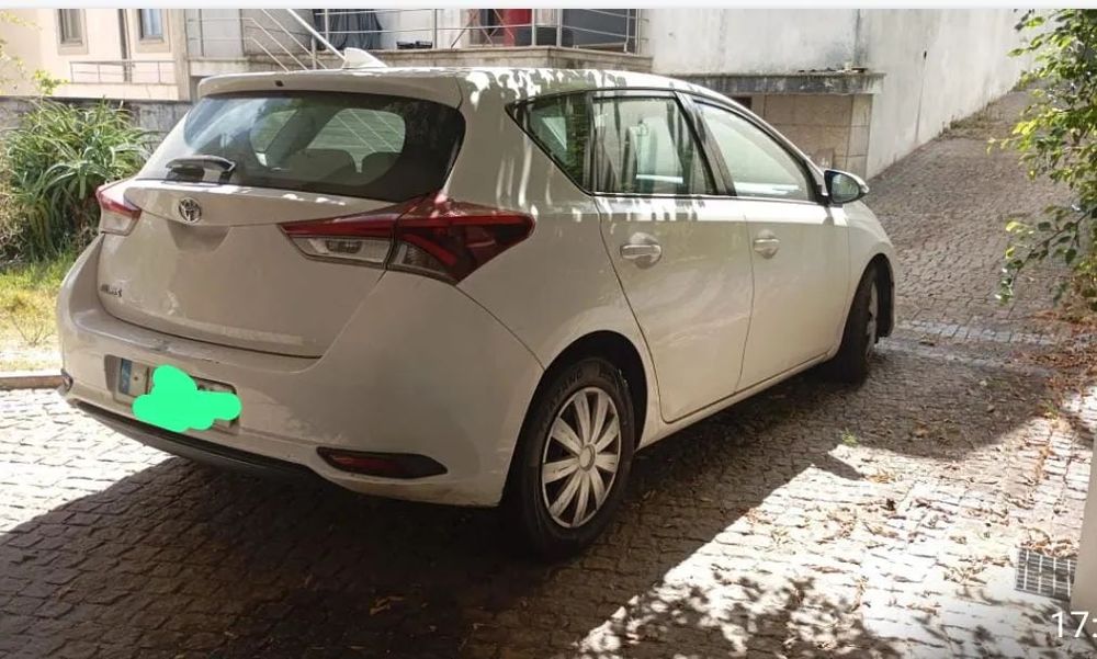 Toyota Auris 1.4 D-4D Com. +P.Techno+P.Sport