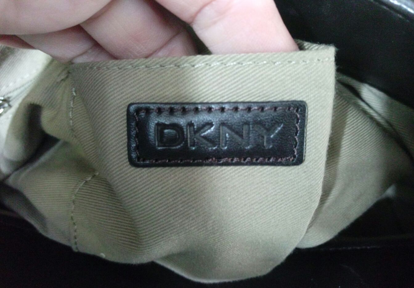 Оригінал DKNY жіноча сумка багет з текстилю на плече