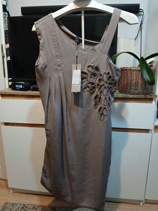 Ładna asymetryczna sukienka Vero Moda rozmiar M