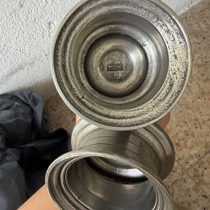 2 canelabros em estanho