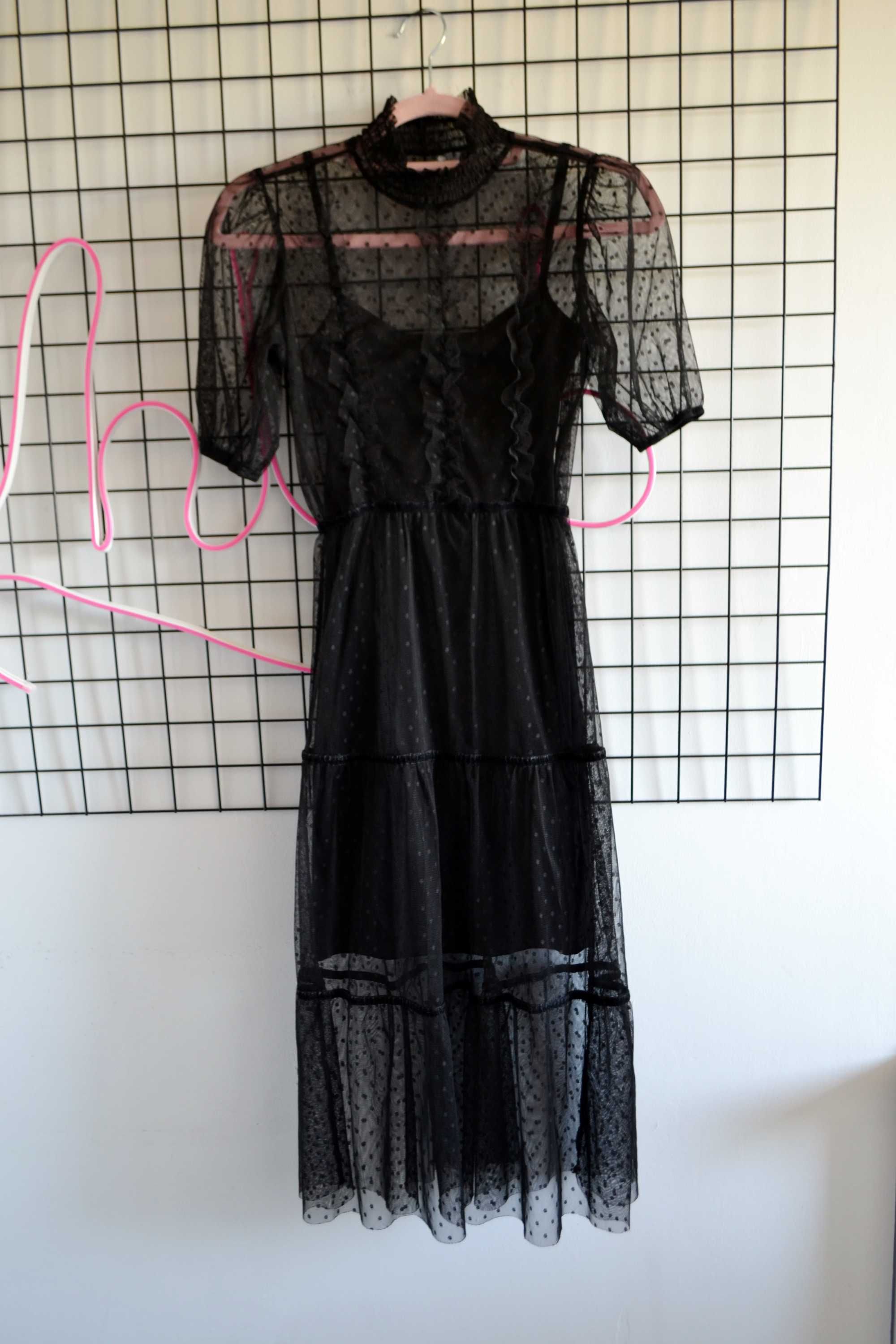 Czarna sukienka koronkowa tiulowa H&M gothic goth rock XXS