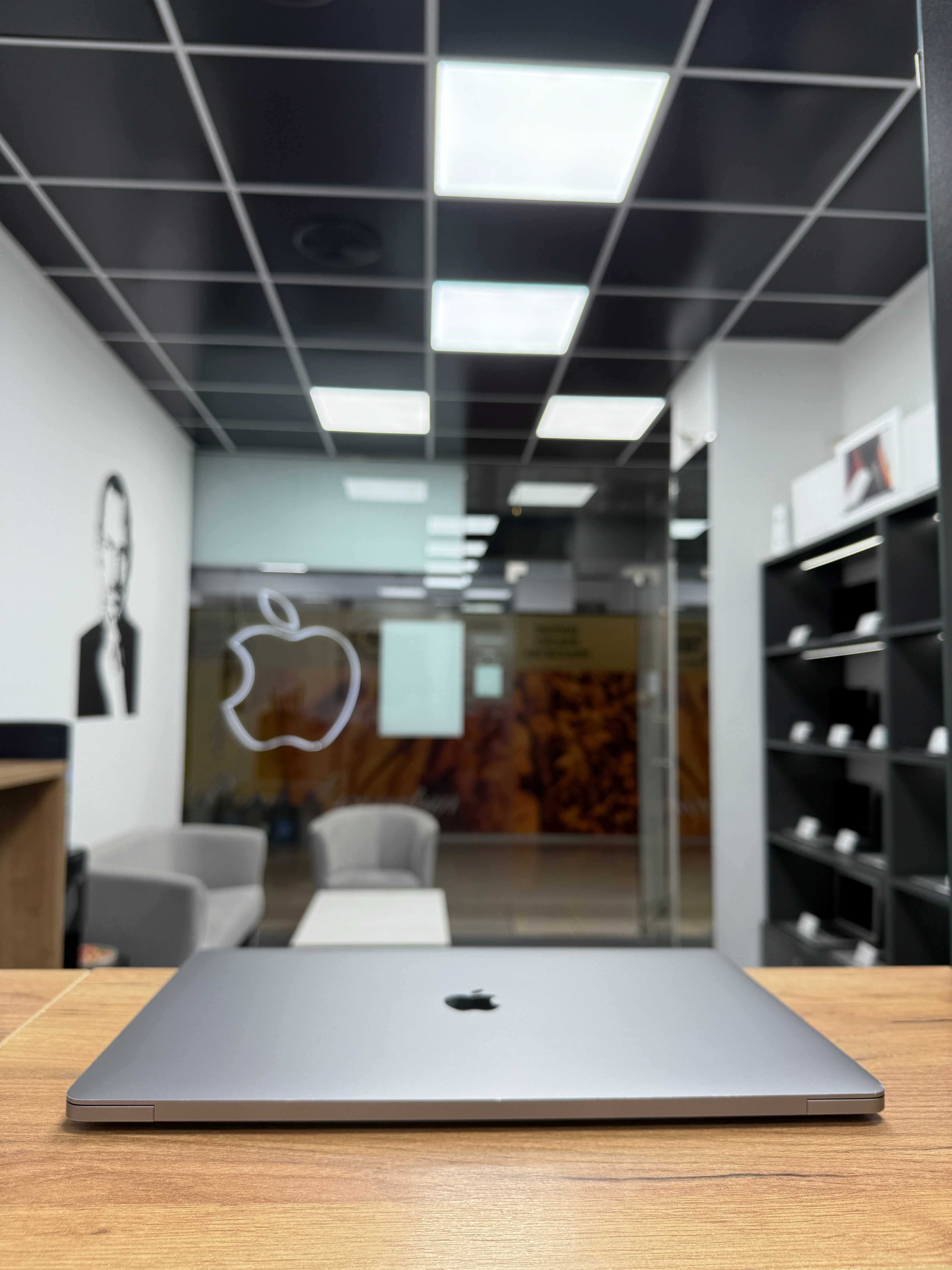 Macbook Pro 16 2019 (i7/ 32gb/ 1000gb/ AMD 5500-8gb) Гарантія. 79734SV