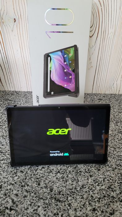 Планшет Acer ICONIA TAB P10