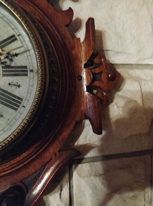 zegar ścienny chodzik typu "KARTEL" piękna obudowa