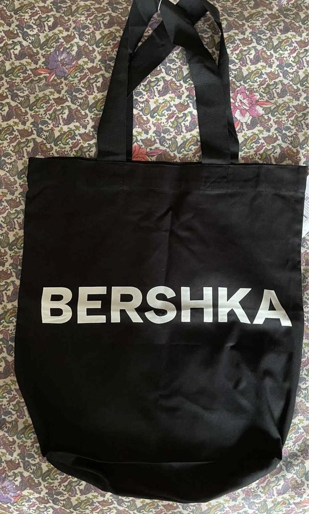 В наявності). Брендовий шопер Bershka , новий оригінал