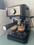 Máquina de café espresso Delonghi, sistema Capuccino, 15 bar.