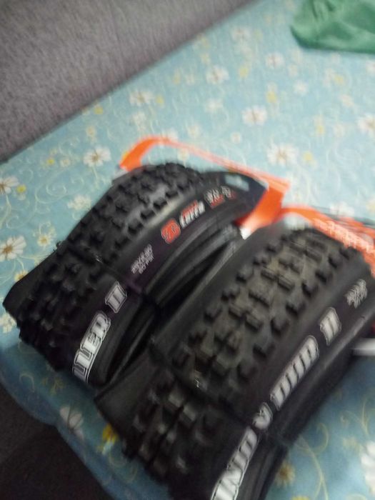 Vendo pneus de bicicleta completa mente novos