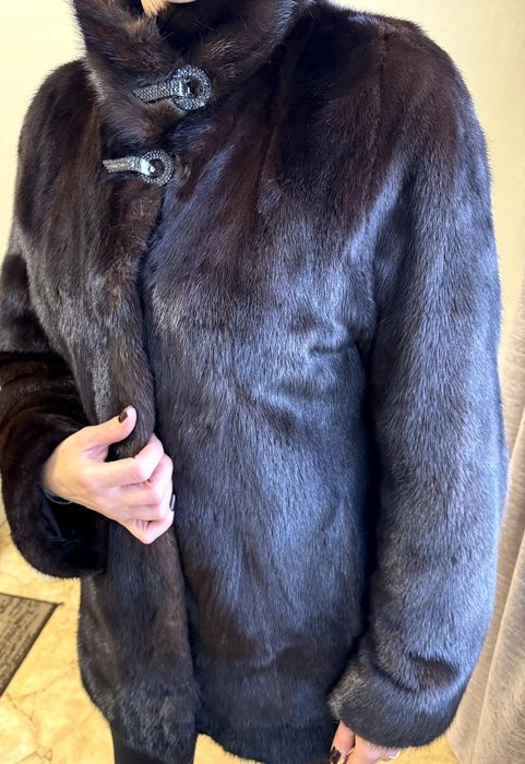 Продам норкову шубу, люкс якості