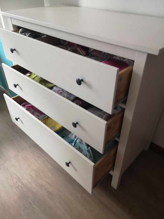 Cómoda  Hemnes 3 gavetas IKEA