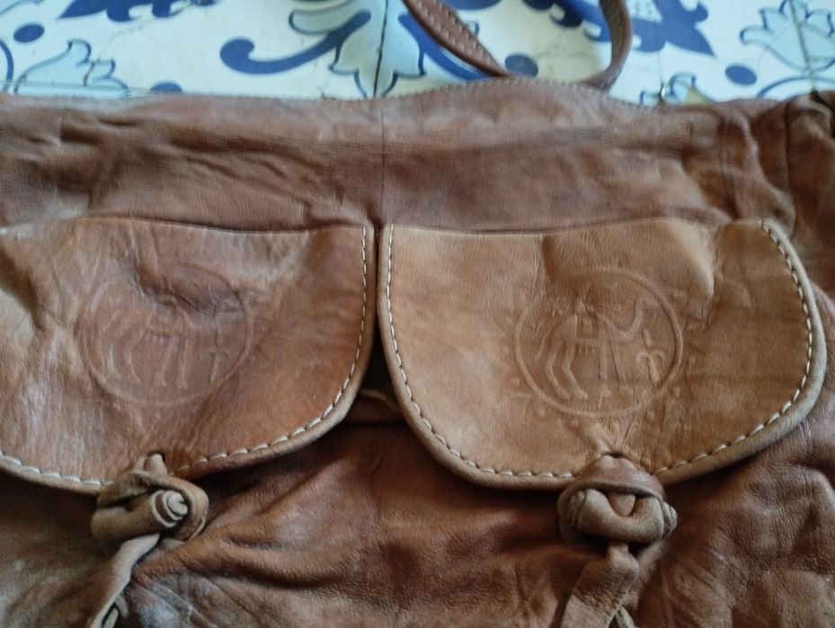 Mala de senhora castanha