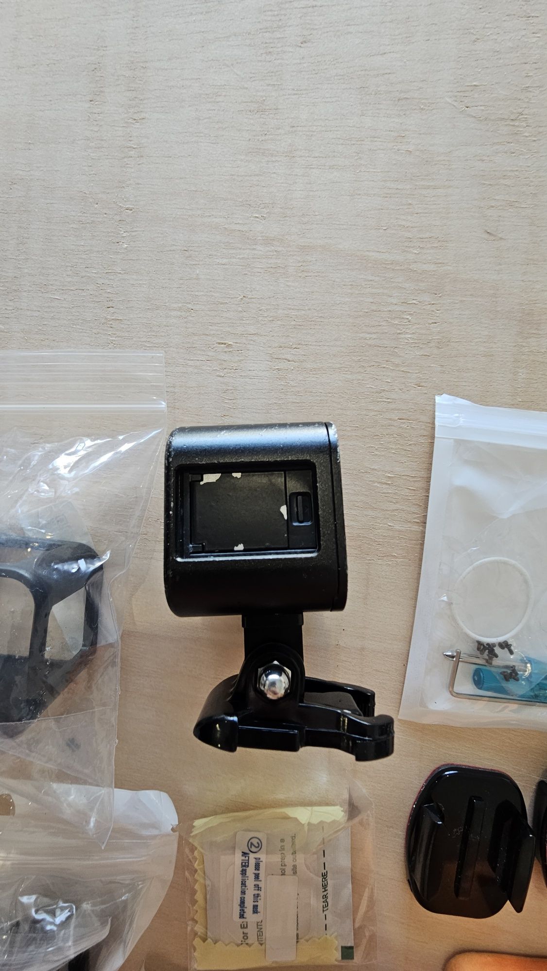 GoPro HERO4 Session + Acessórios – Usada mas em bom Estado