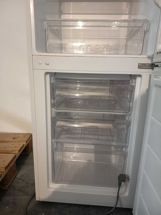 Frigorífico Kubo em ótimo estado