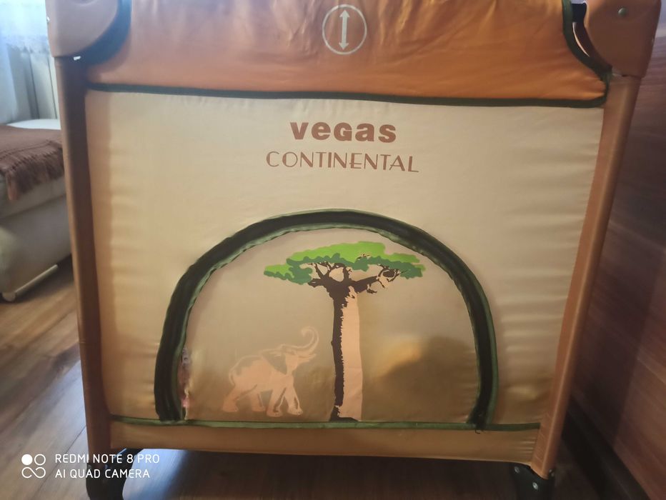 Łóżeczko turystyczne z materacem