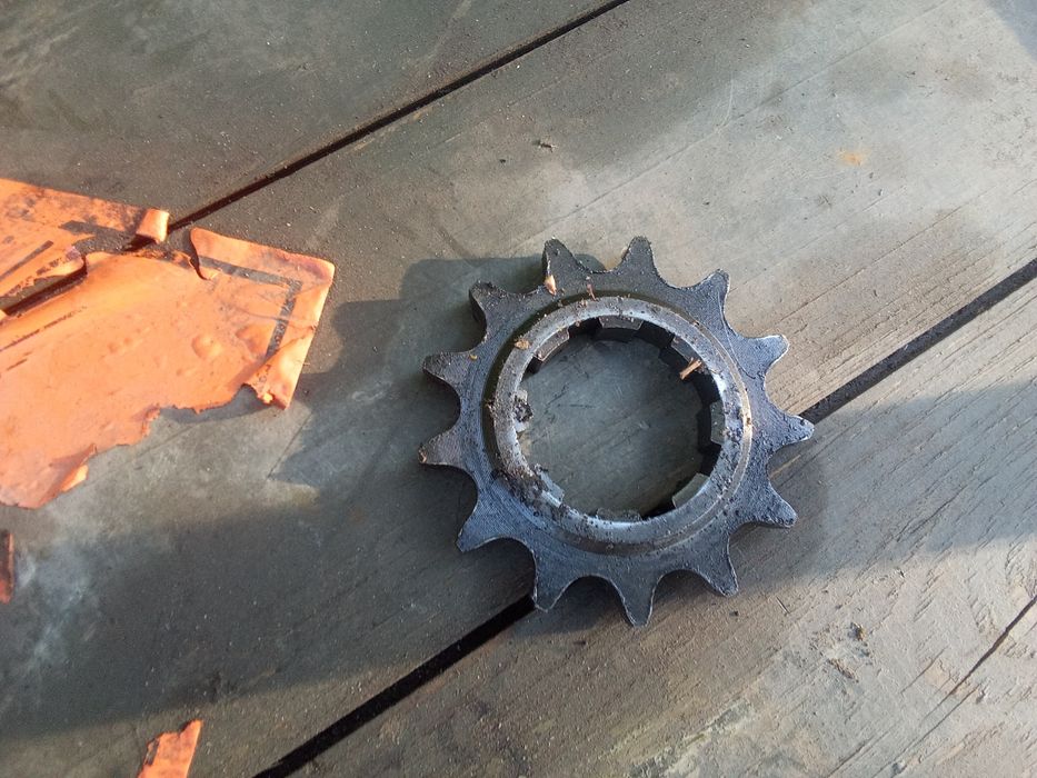 Продам на Иж планету 5