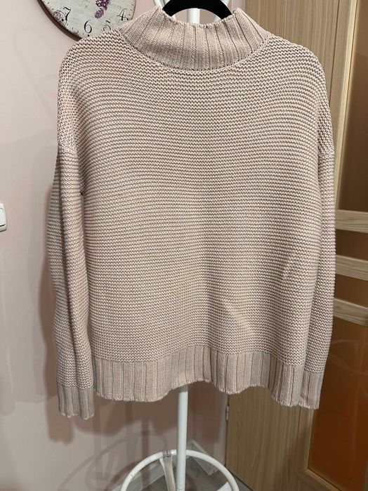 Sweter pudrowy roz