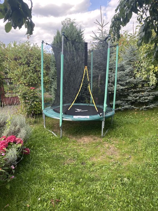 Trampolina w bardzo dobrym stanie