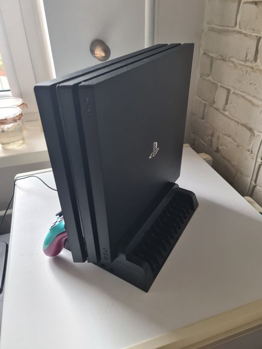 Konsola PlayStation 4 Pro 1TB + dodatki