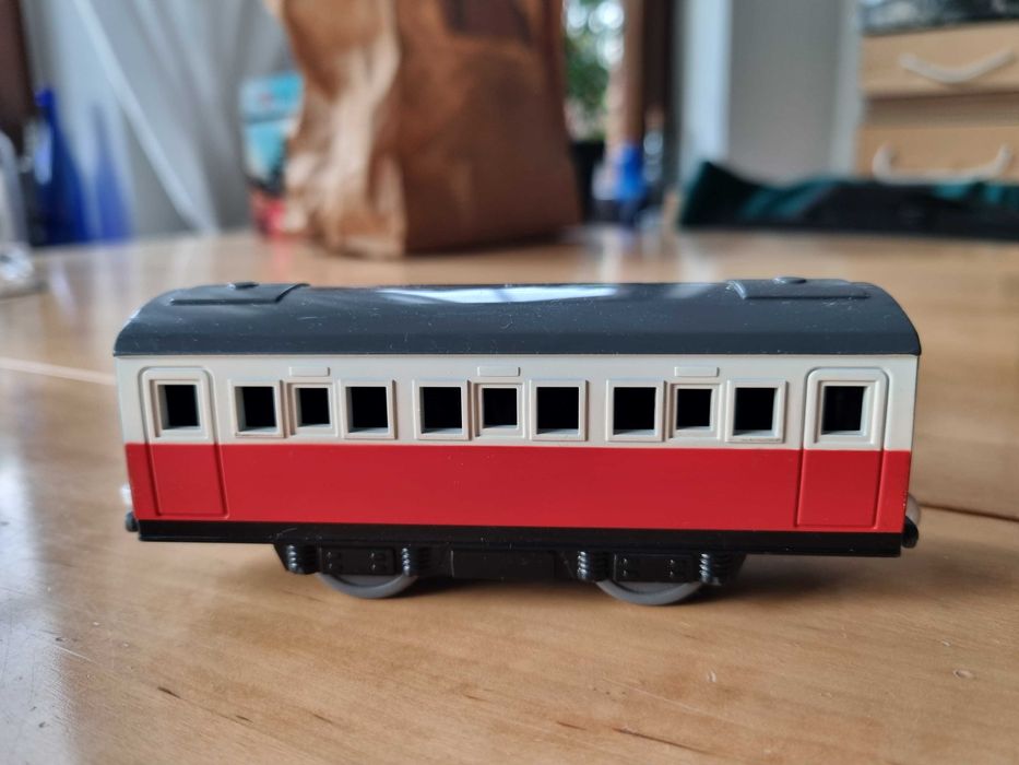 Tomek i Przyjaciele, wagon do pociągu pospiesznego, TOMY