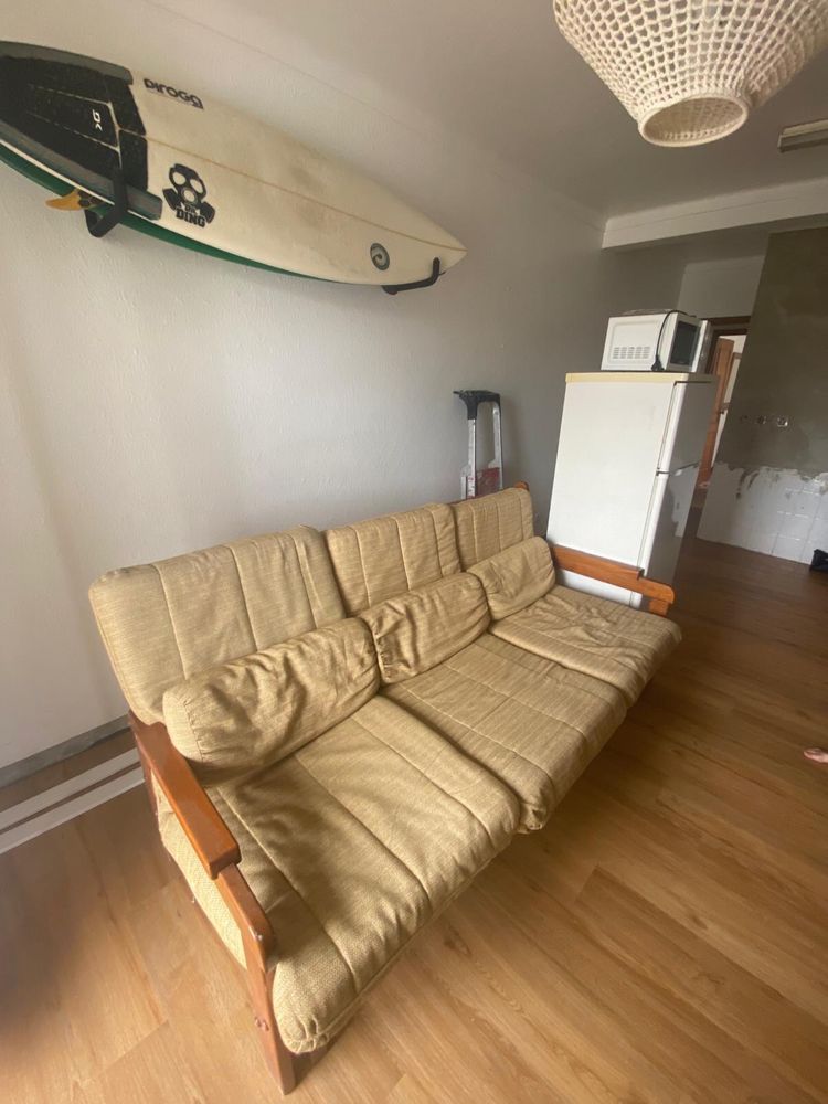 Vendo sofa cama em madeira