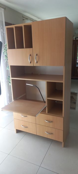 Witrynka biblioteczka dla dziecka lub do biura