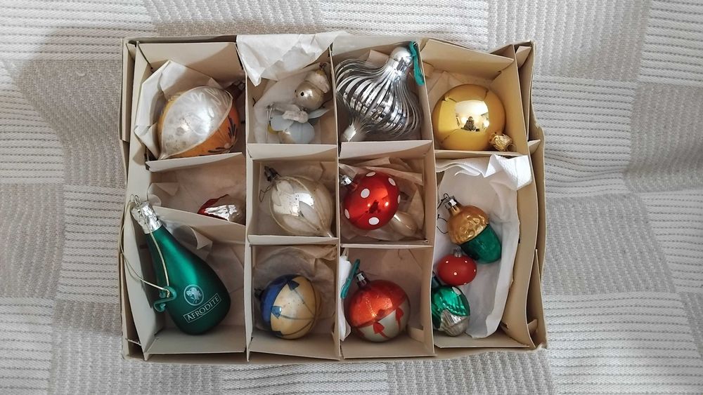 Zestaw bombek choinkowych PRL grzybki aniołki żołędzie latarenki