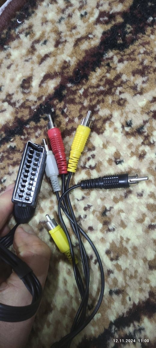 Кабель hdmi , переходник для наушников и для приставки