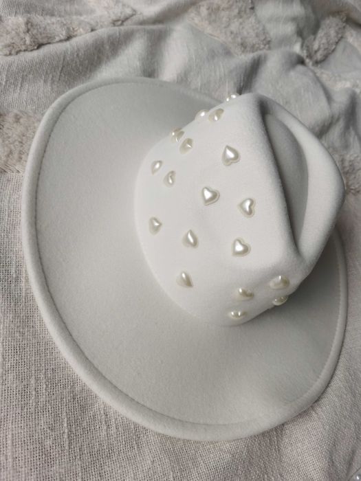 Kapelusz damski perły