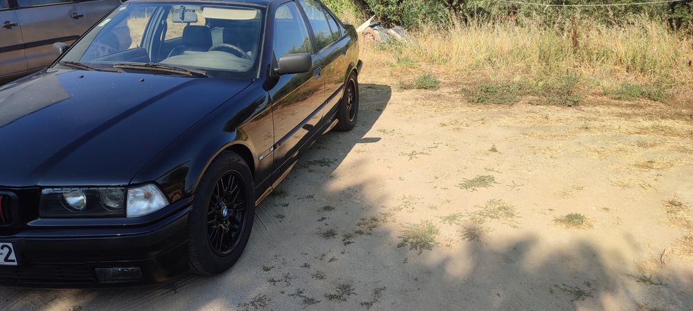 BMW E36 320 i  de livrete