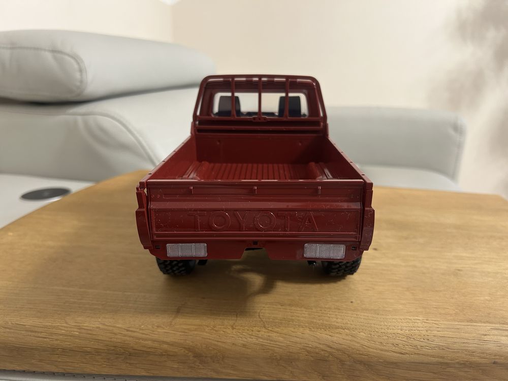 Nowy Samochód RC Toyota Land Cruiser – pełen zestaw