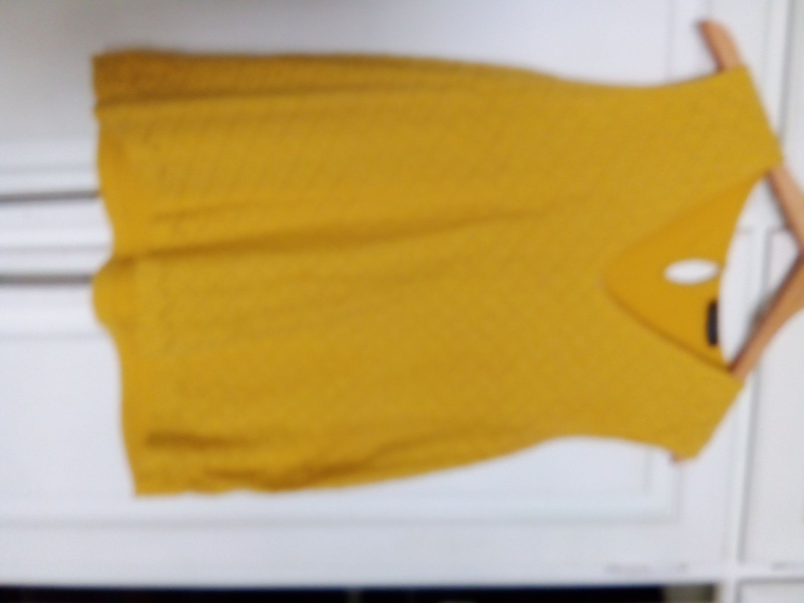Blusa de senhora com bordado inglês