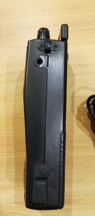 Сканирующий радиоприемник AR8200