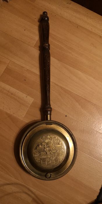 Antyczny podgrzewacz do łóżka