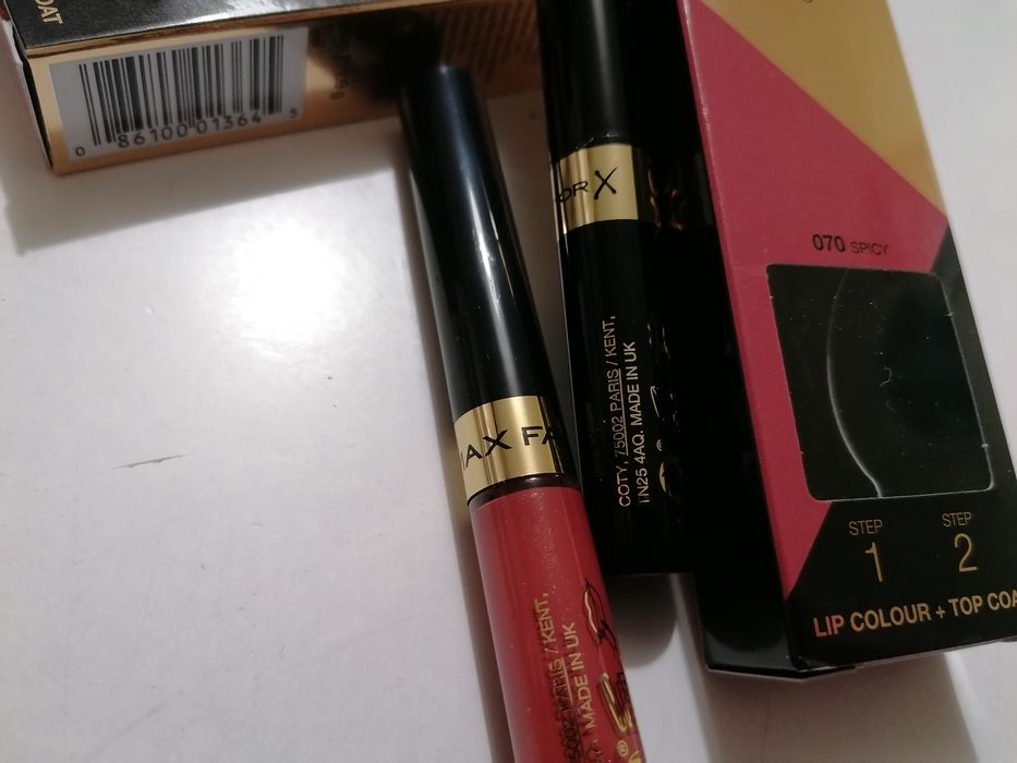 Pomadka max factor X lipfinity 24 HRS cena za 2 sztuki
