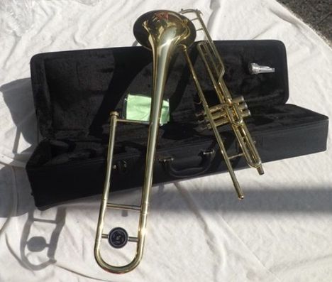 Trombone de pistões dourado em Bb