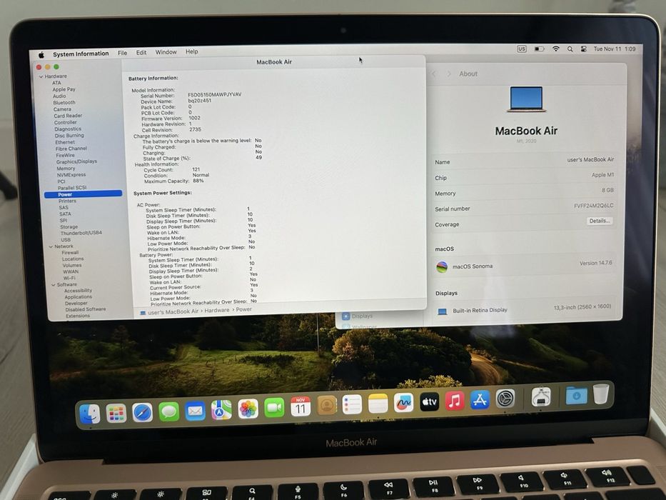 Macbook air M1 8 256  gb.
