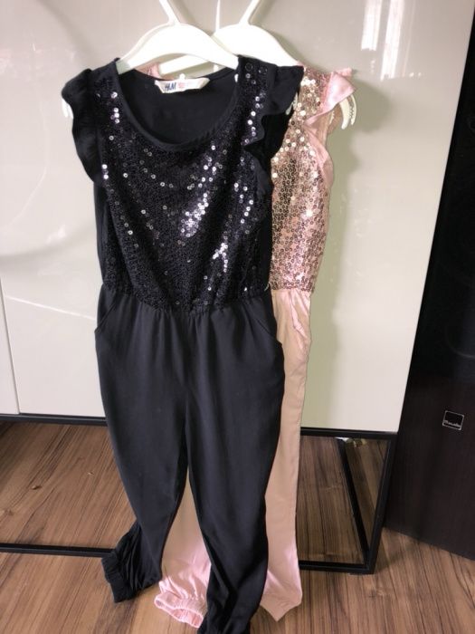 Cudne kombinezony H&M cekiny 104
