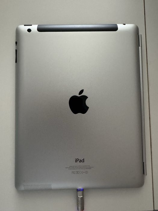 Apple iPad 4 Wi-Fi + 4G (4th generation)+ Extras