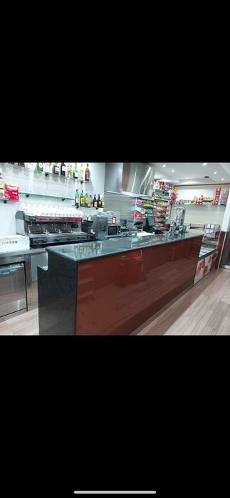 Trespassa-se Confeitaria na zona Valbom/Gondomar