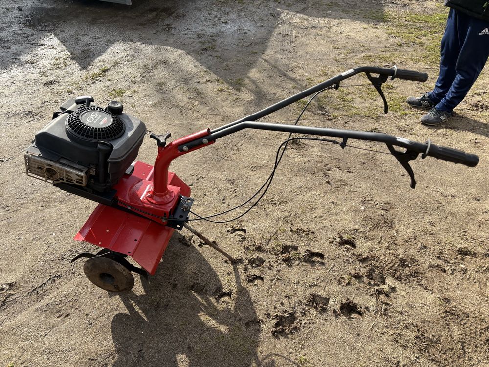 Glebogryzarka z reversem silnik B&S 5hp.