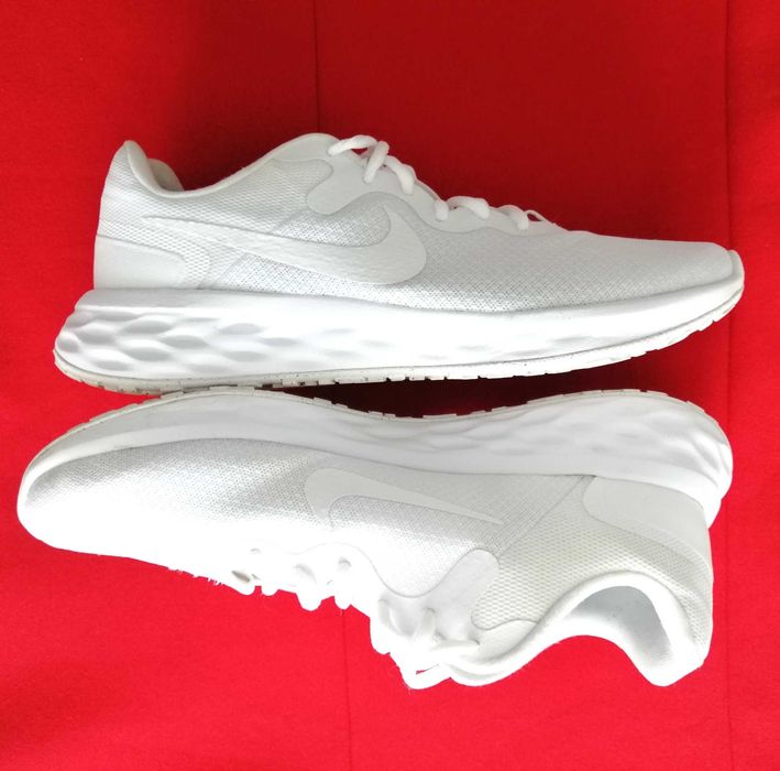 43 Nike oryginalne męskie Revolution Premium Running białe air run